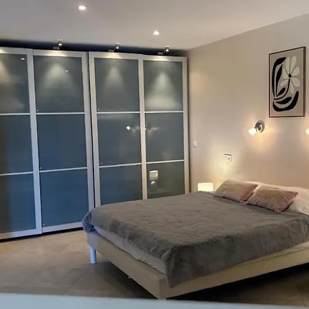 بيت للعطل Rez De Jardin Dans Calme 100 M2