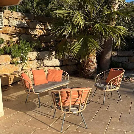 Rez De Jardin Dans Calme 100 M2 *
